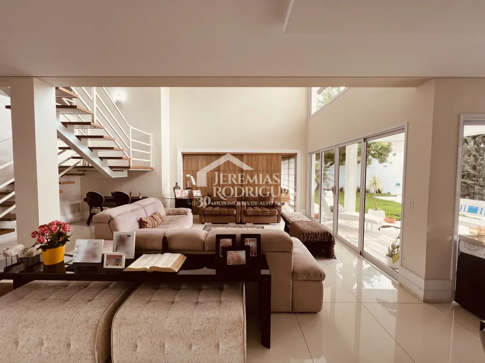 Casa com 6 quartos, 500 m² - Taubaté Village - Taubaté/SP