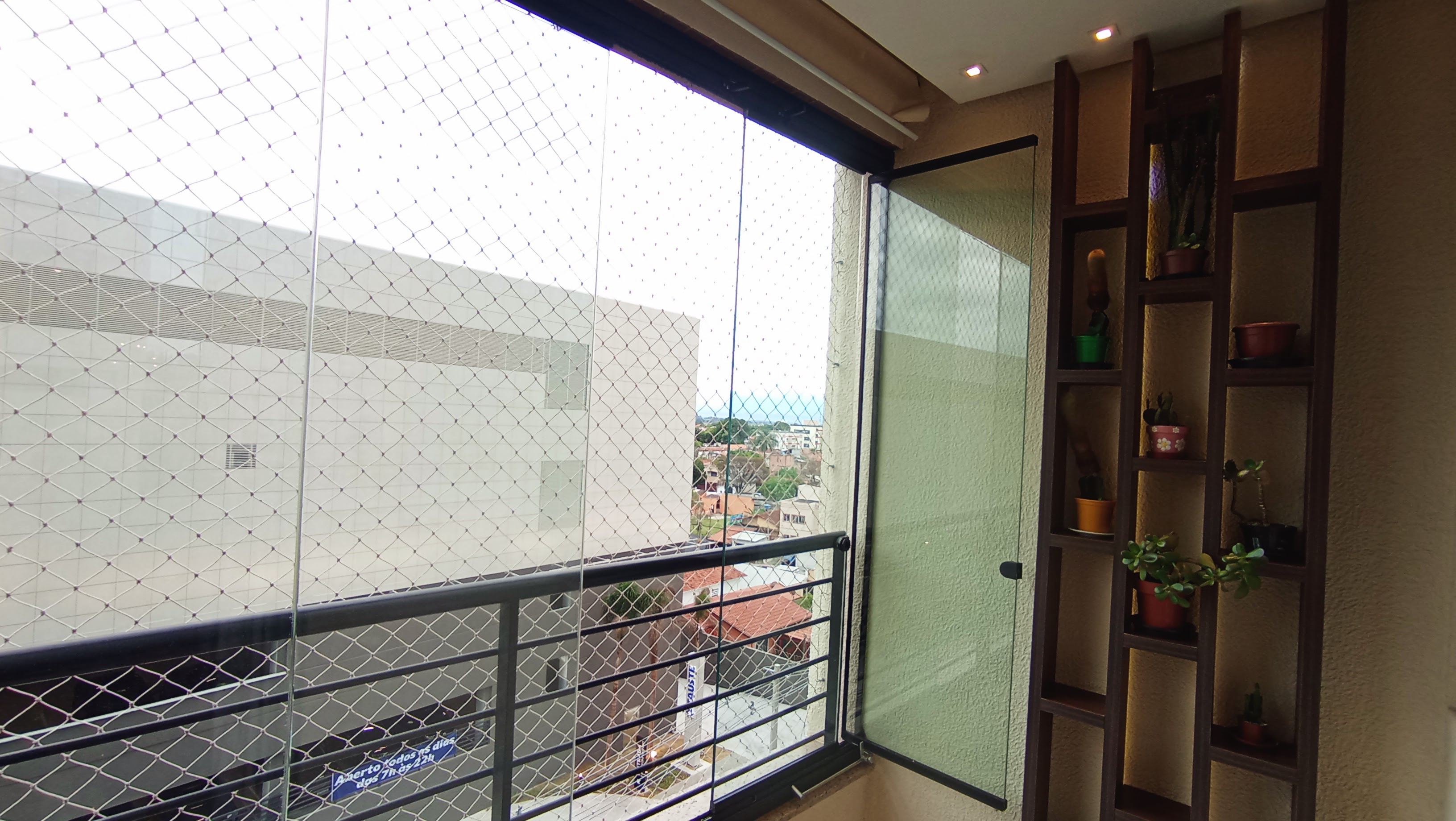 Apartamento à venda com 3 suítes no Condomínio Renaissance em Taubaté/SP.