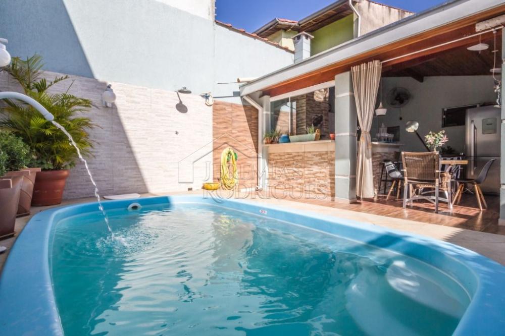 Casa à venda por R$ 750.000,00 - Pindamonhangaba/SP