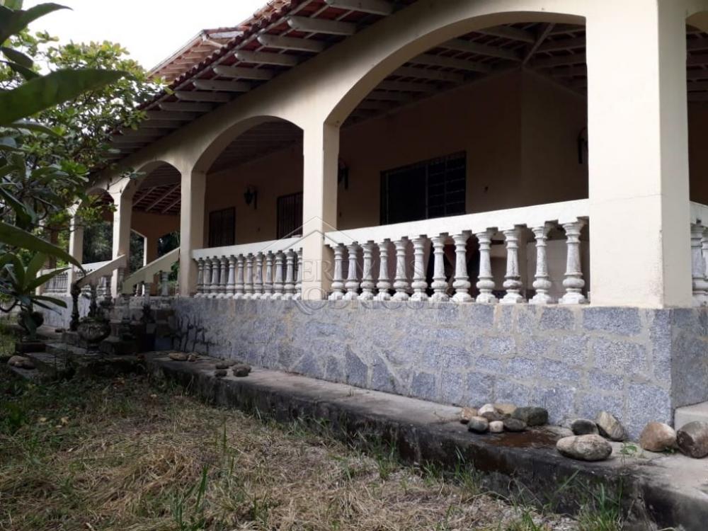 Sitio com 3 dormitórios, 250 m² - Bom sucesso - Pindamonhangaba/SP