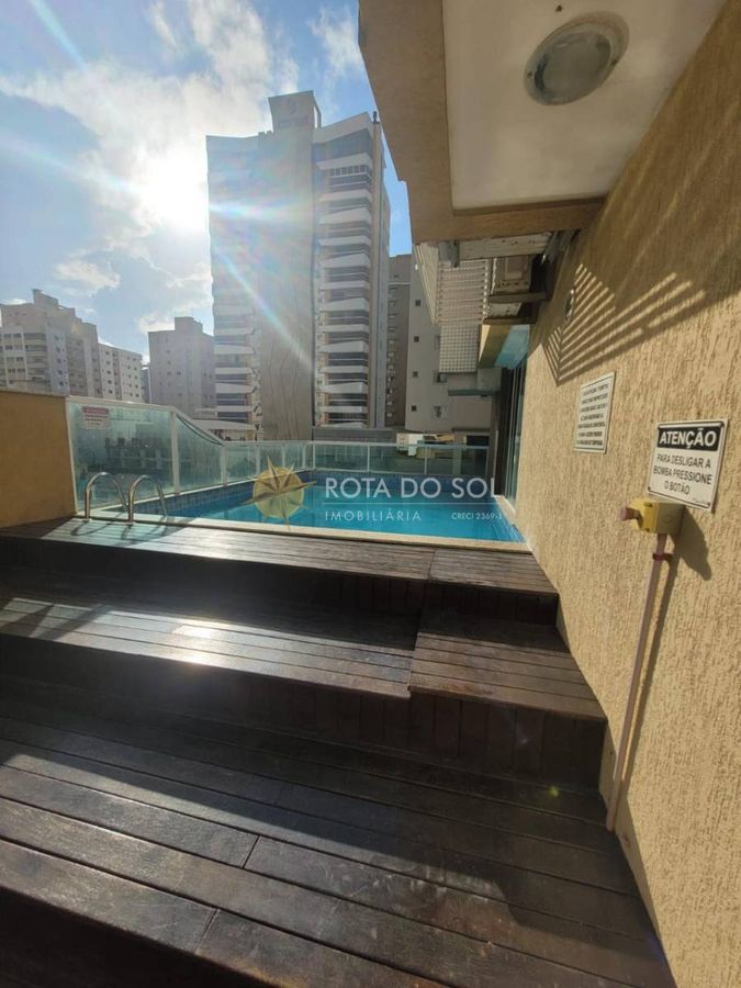 London apartamento mobiliado com 3 quartos na Meia Praia Itapema SC