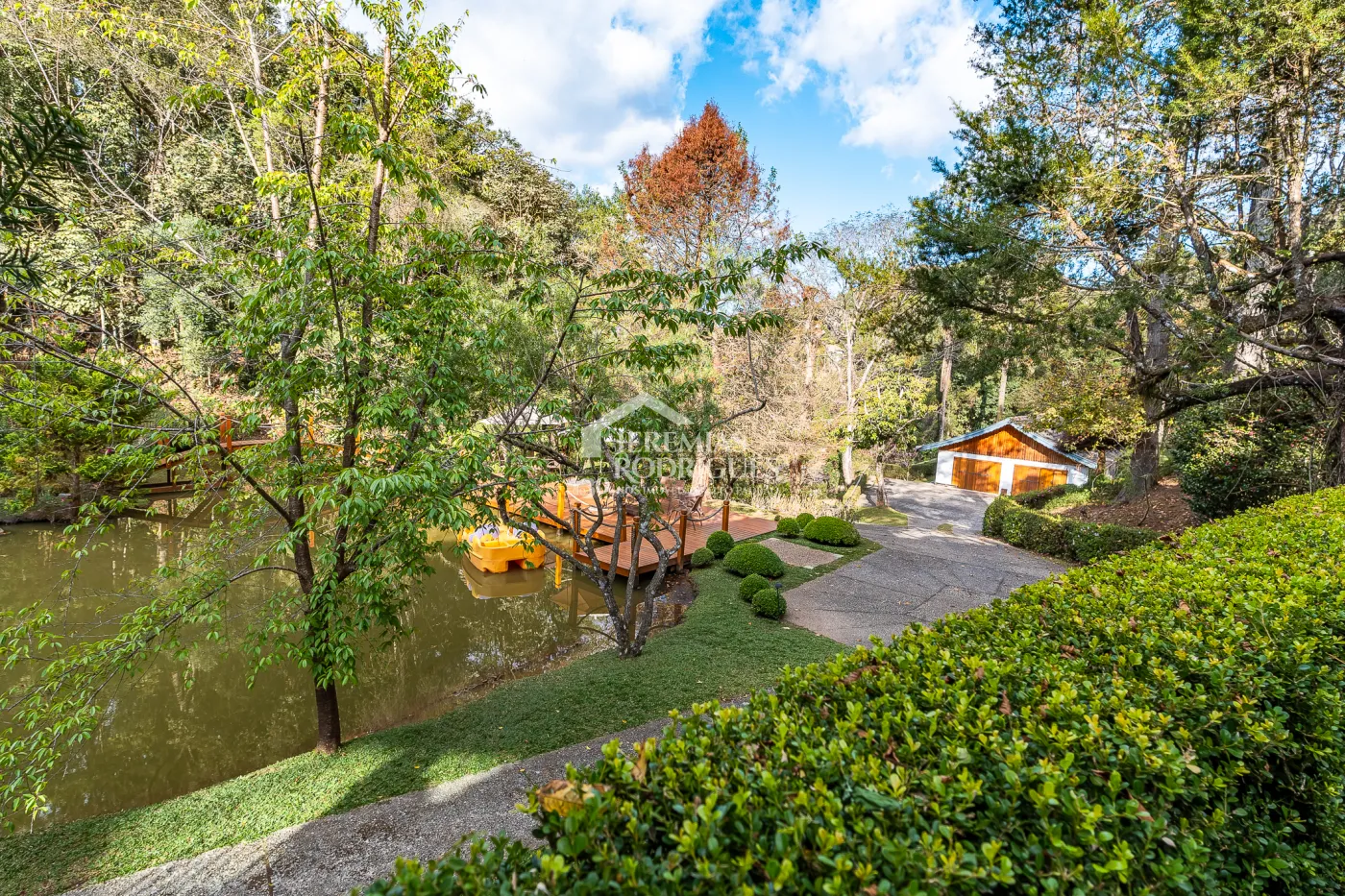 Casa com 7 suítes, 770 m² - Pedra do Fogo - Campos do Jordão/SP.