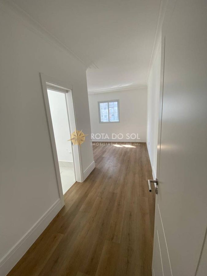 Belíssimo Apartamento 4 Suítes Quadra Mar Meia Praia Itapema SC