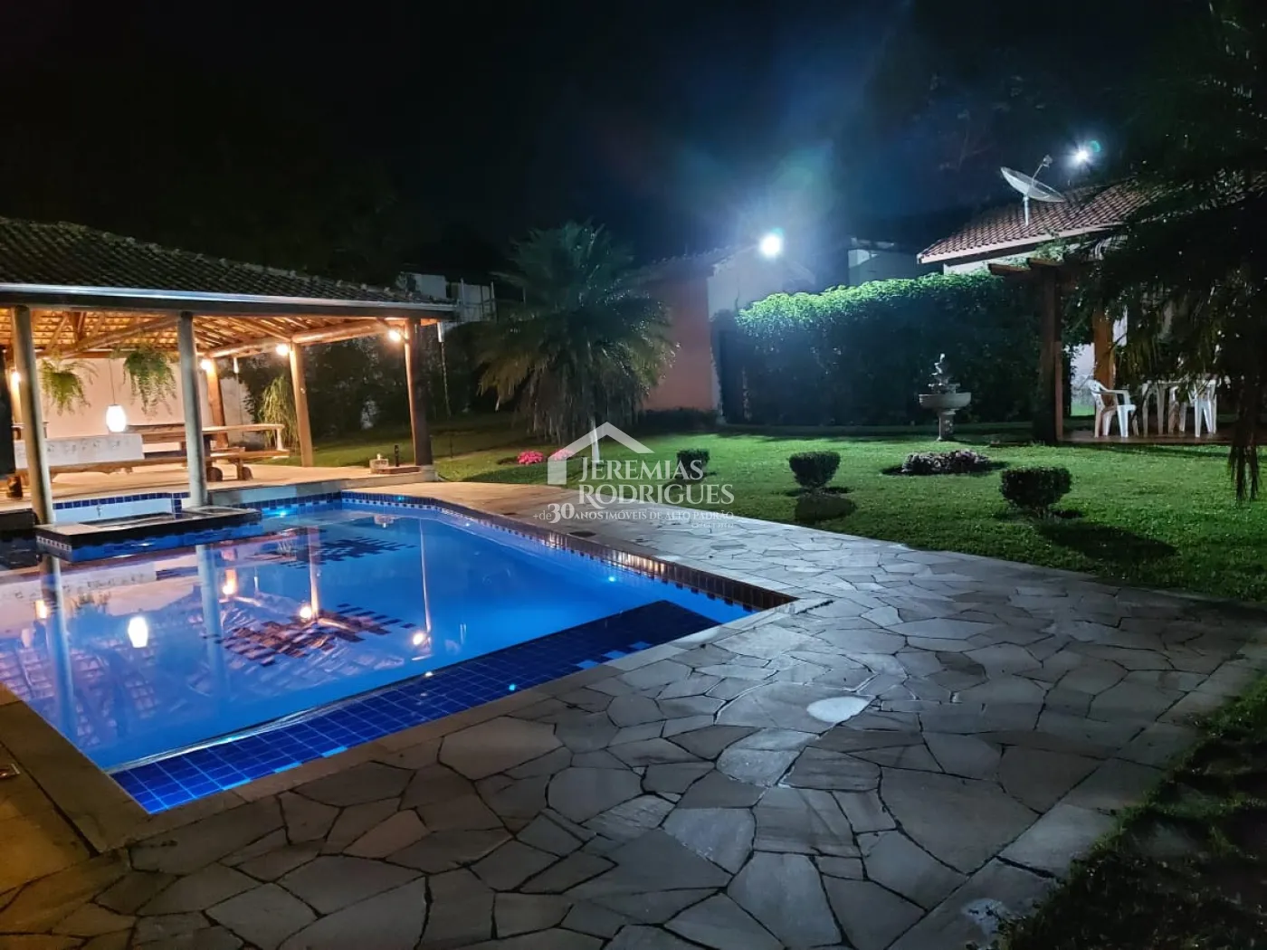 Rural misto à venda por R$ 1.800.000,00 - Pindamonhangaba/SP