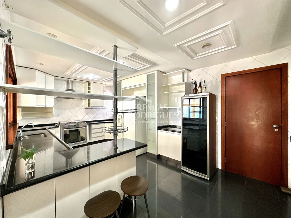 Casa com 4 quartos, 617 m² - Condomínio Taubaté Village - Taubaté/SP