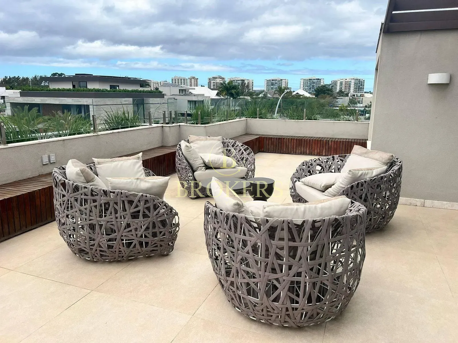 Luxo e sofisticação no Alphaville: Casa triplex mobiliada com 6 suítes, SPA e campo de futebol priv — foto 14
