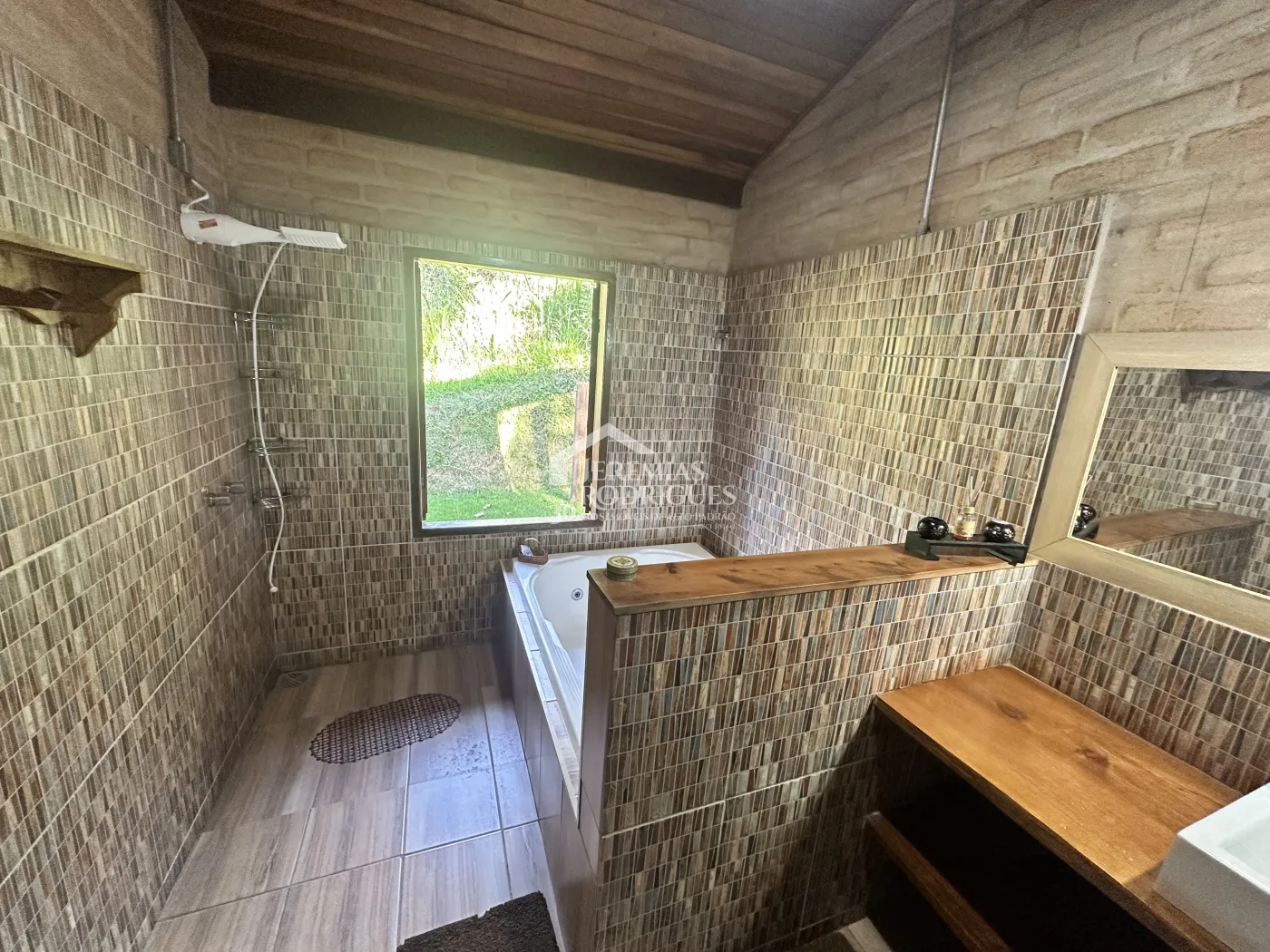 Casa à venda com 3 suítes no Centro em Santo Antônio do Pinhal/SP