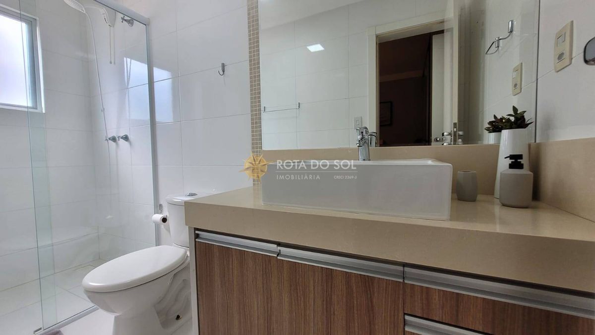 Kandinsky Apartamento 3 Suítes Meia Praia Itapema SC