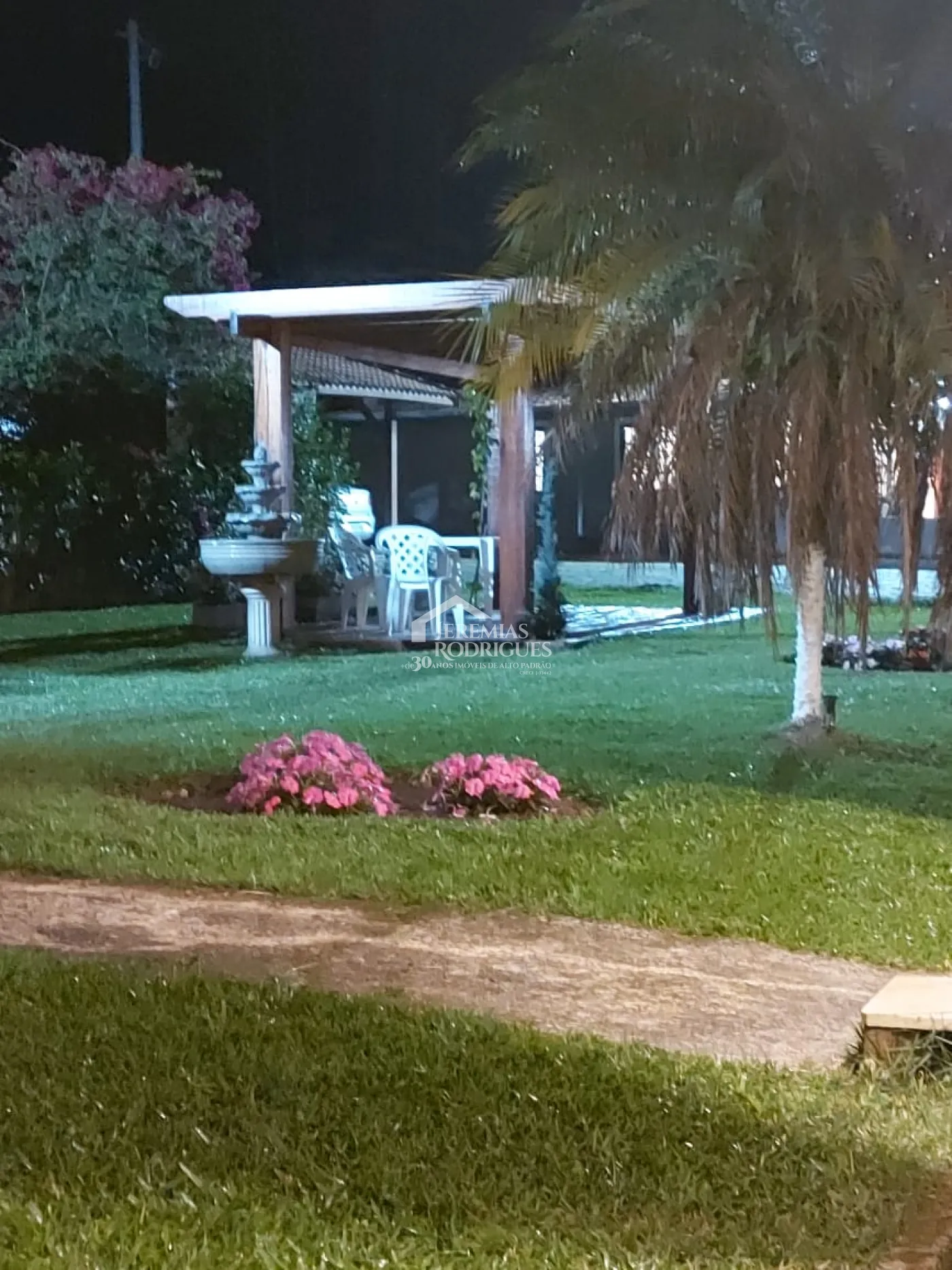Rural misto à venda por R$ 1.800.000,00 - Pindamonhangaba/SP