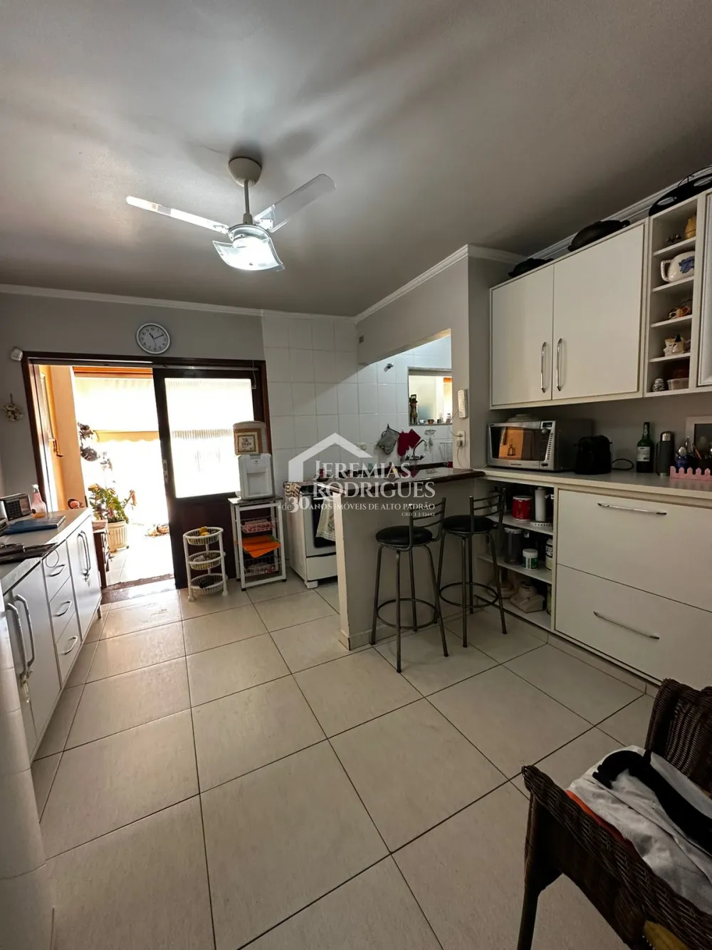 Casa à venda com 6 dormitórios no bairro Jardim das Nações em Taubaté/SP.