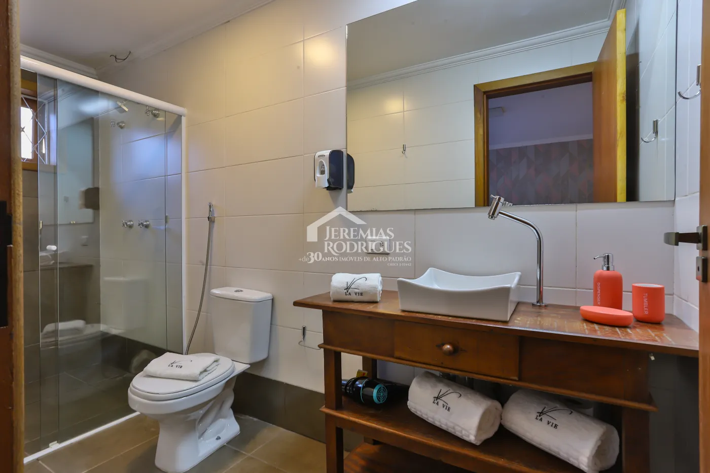 Pousada com 10 suítes, 518 m² - Recanto das Araucárias - Campos do Jordão/SP.