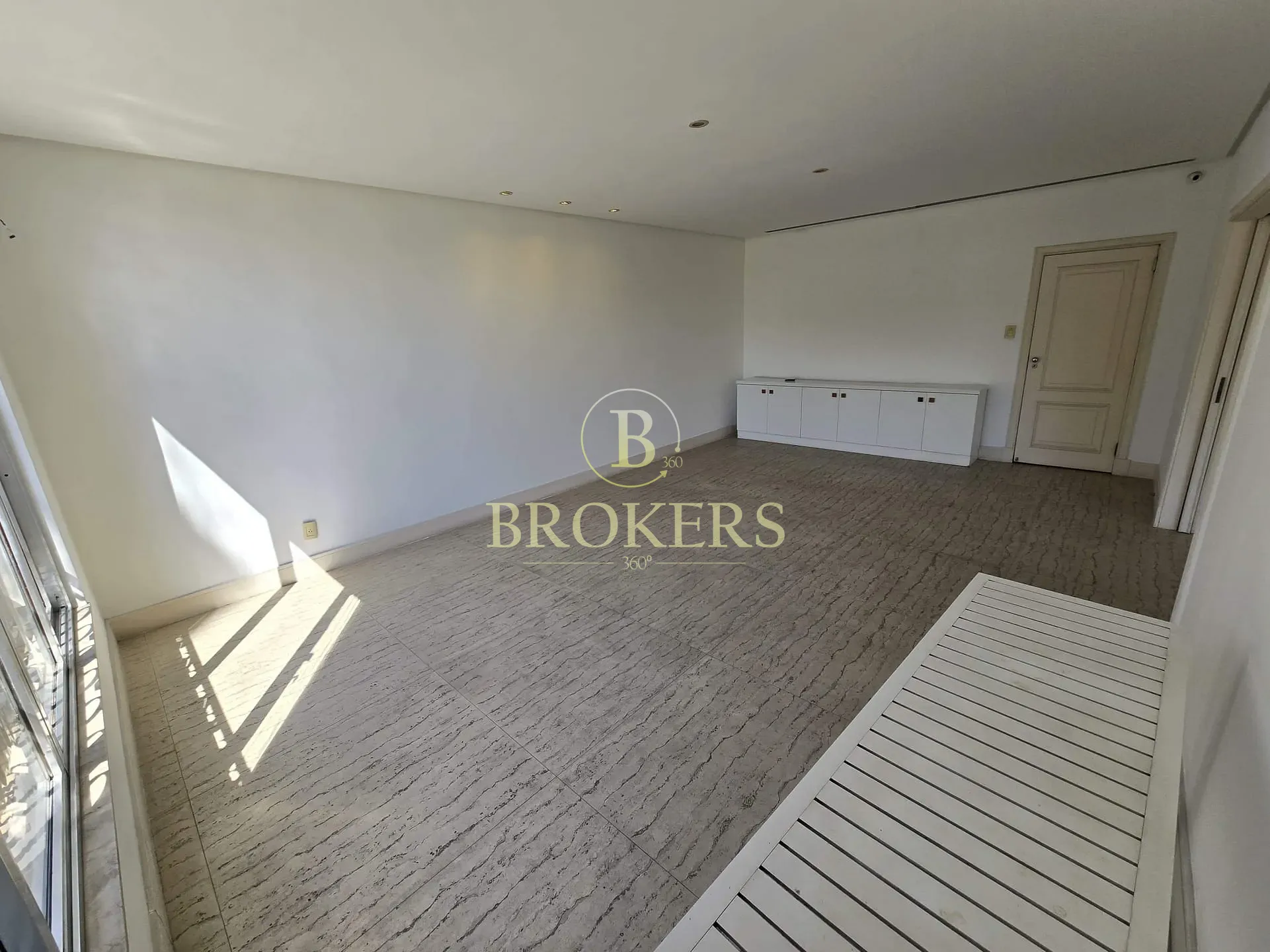 Apartamento garden à venda, Praia do Flamengo, varanda interna, salão em múltiplos ambientes, 3 qua