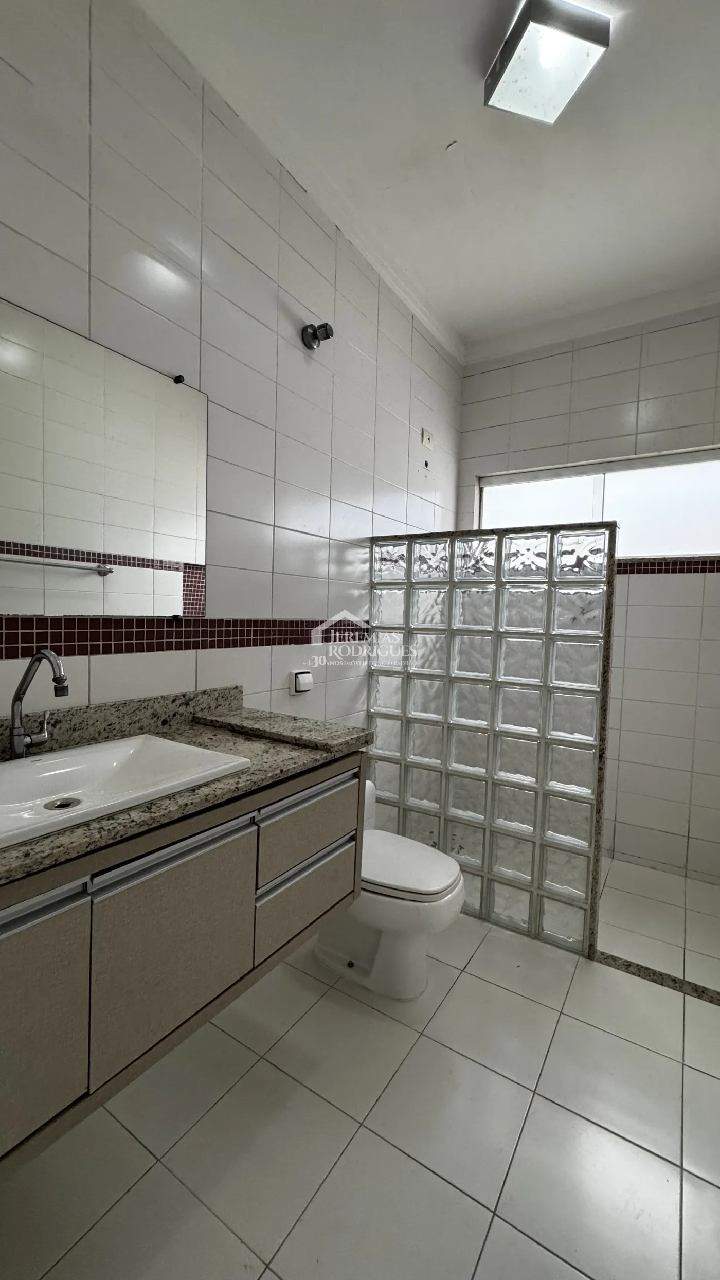 Casa com 3 dormitórios, 240 m², à venda por R$ 1.300.000- Nossa Senhora do Perpétuo Socorro - Pindamonhangaba/SP