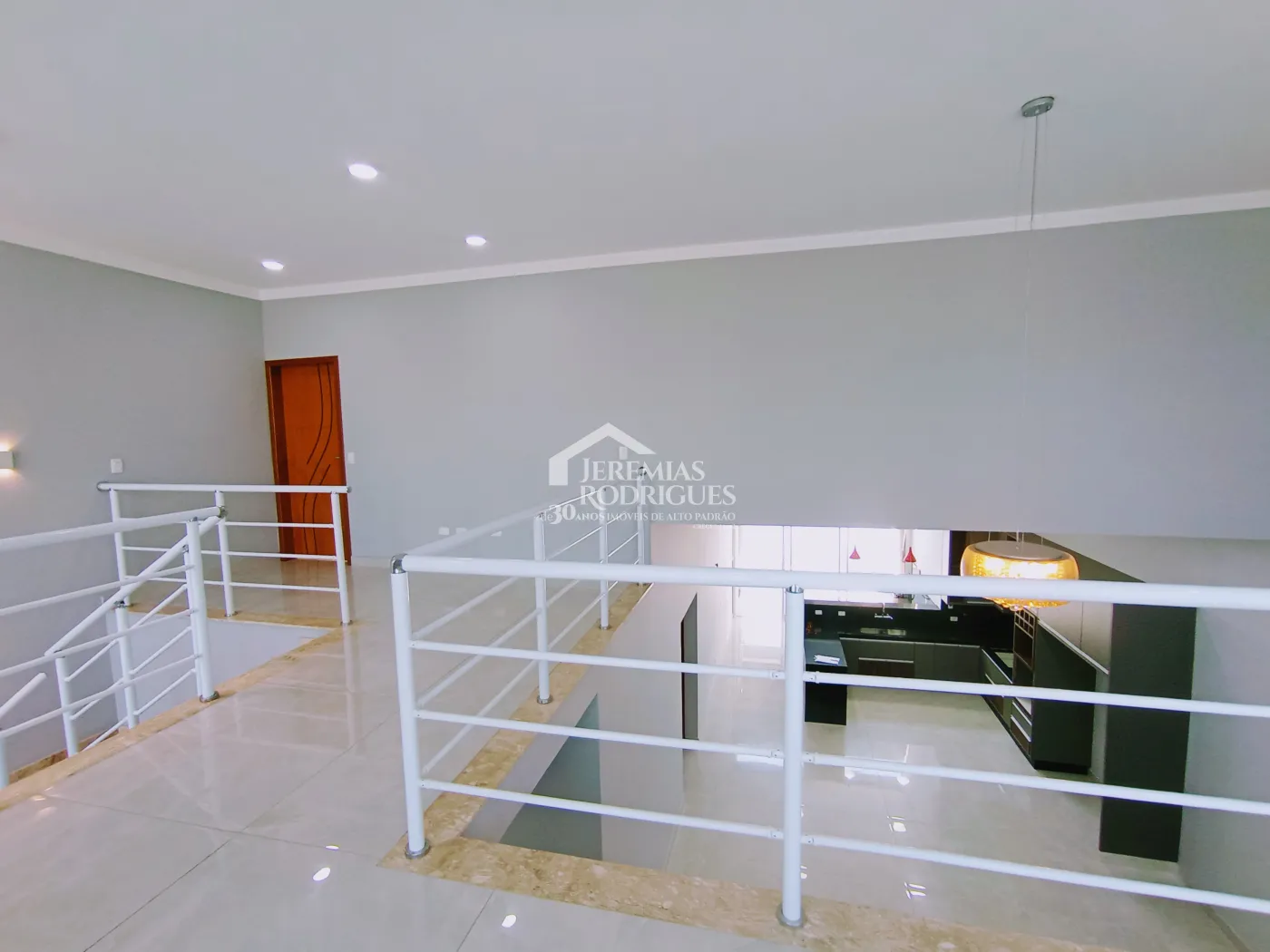 Casa para venda e locação com 3 dormitórios, no Condomínio Campos do Conde II em Tremembé/SP.