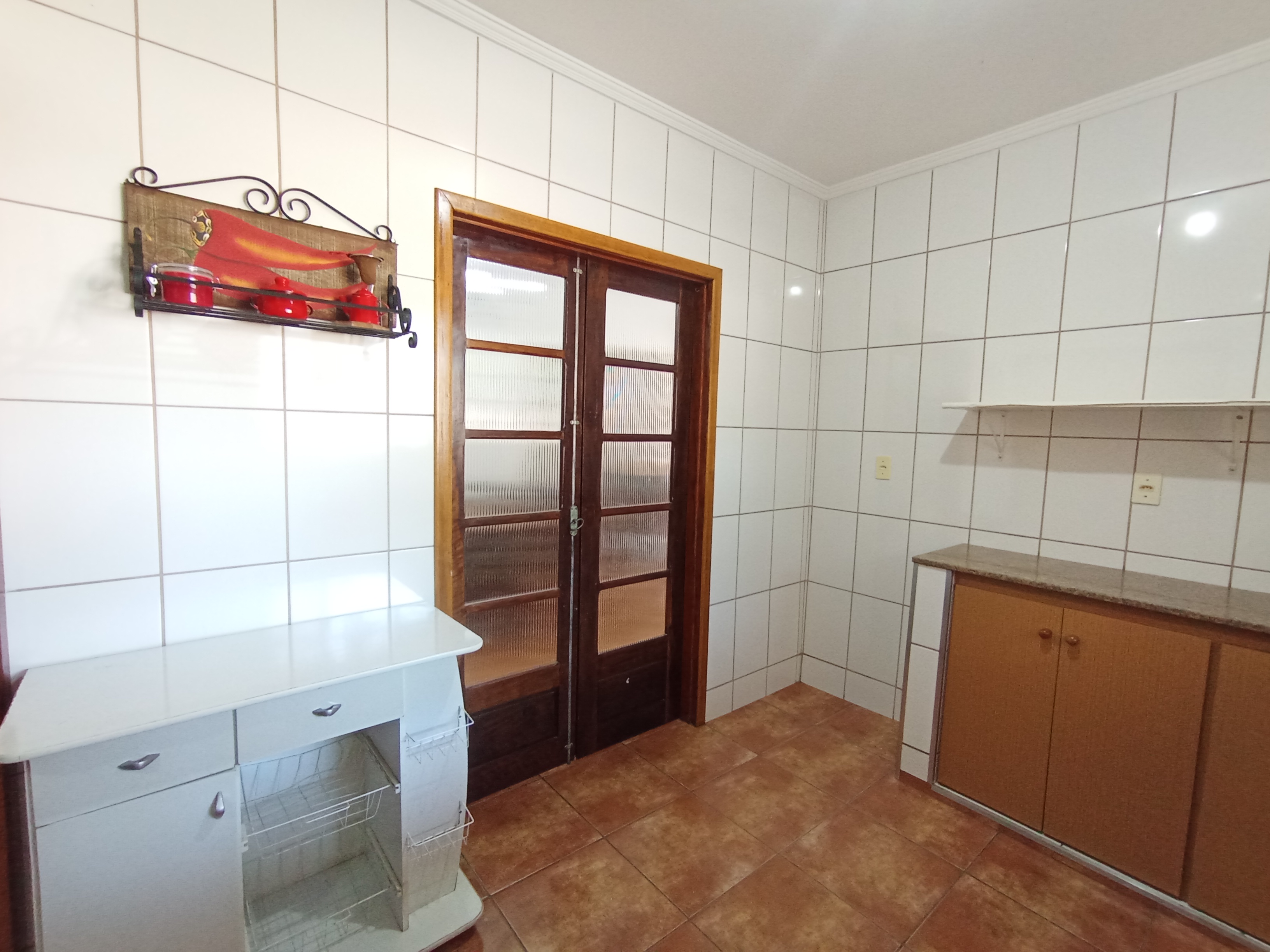 Chácara para venda e locação com 3 dormitórios no bairro Santana em Pindamonhangaba/SP.