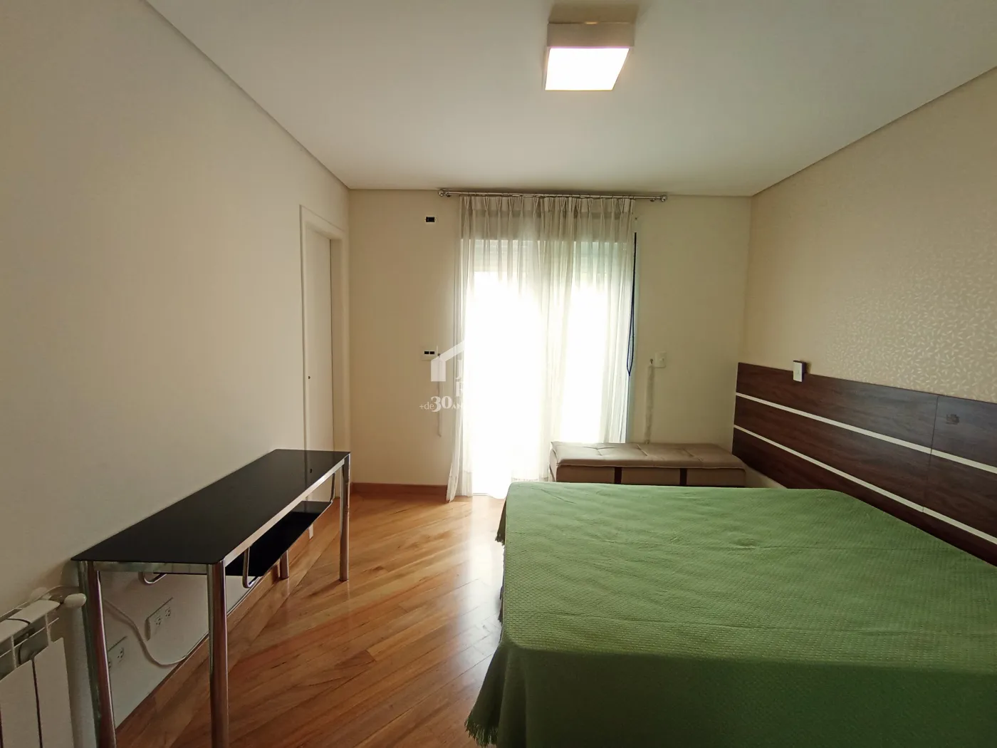 Apartamento duplex à venda com 4 suítes, 401 m² no Condomínio Chateau D Amboise em Campos do Jordão/SP.