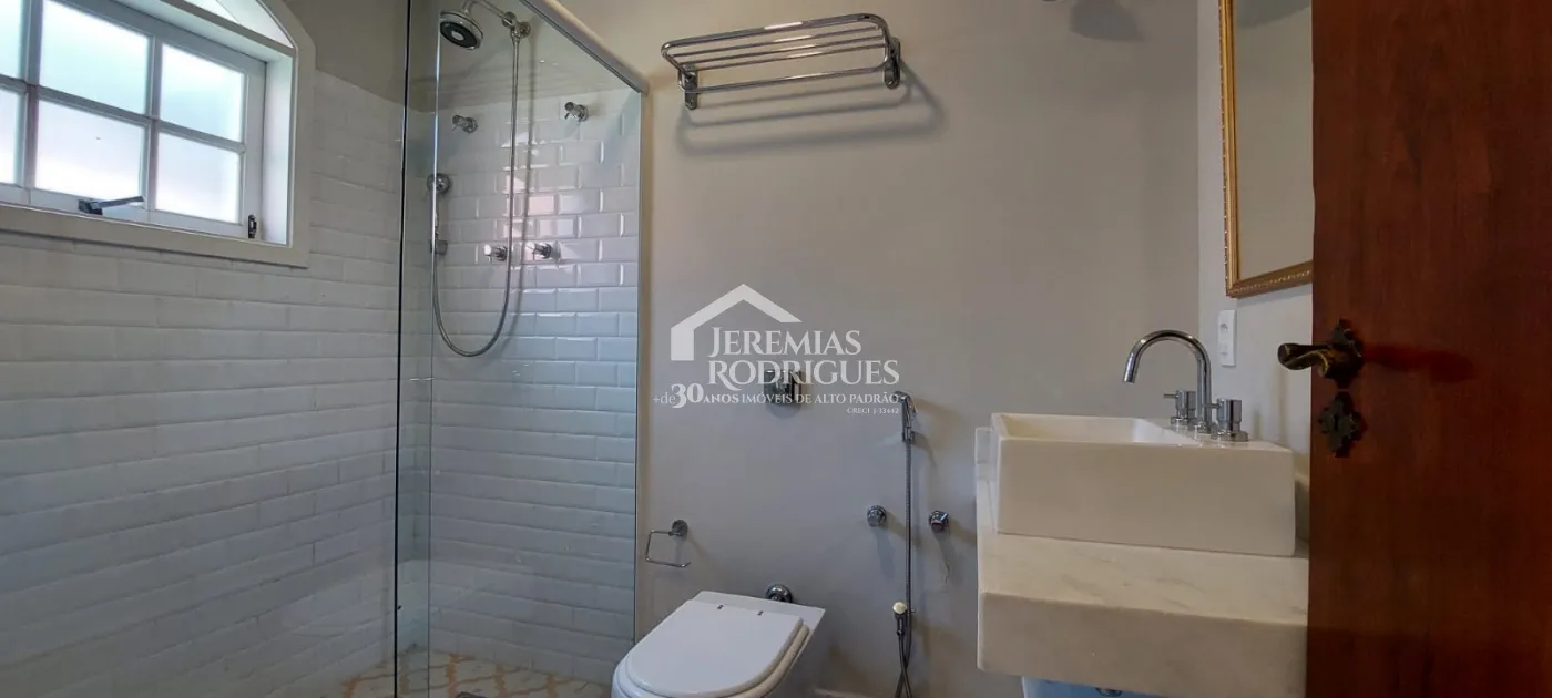 Casa com 3 dormitórios no Bairro Capivari - Campos do Jordão/SP