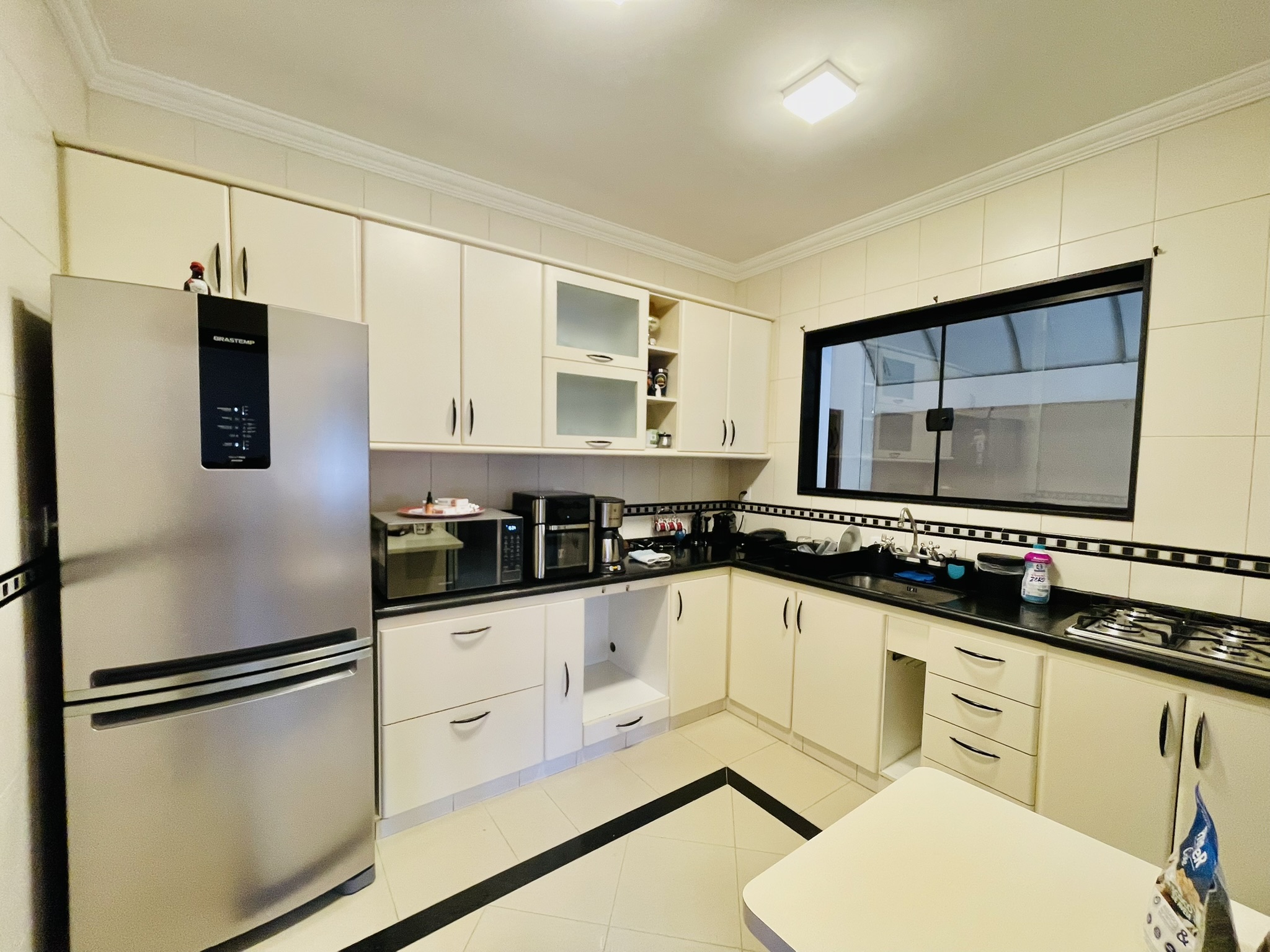 Casa para venda e locação com 4 dormitórios no Condomínio Taubaté Village em Taubaté/SP