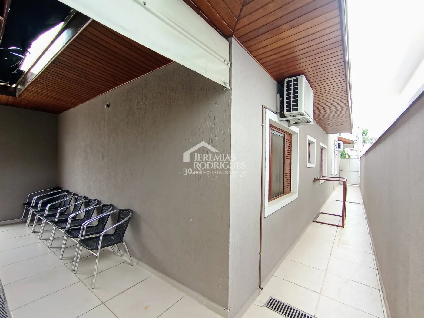 Casa para venda e locação com 3 dormitórios no Condomínio Taubaté Village em Taubaté/SP