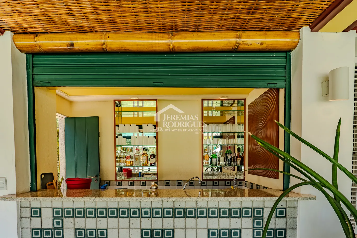 Fazenda à venda com 3.389.000,00 m² em Piraí/RJ.