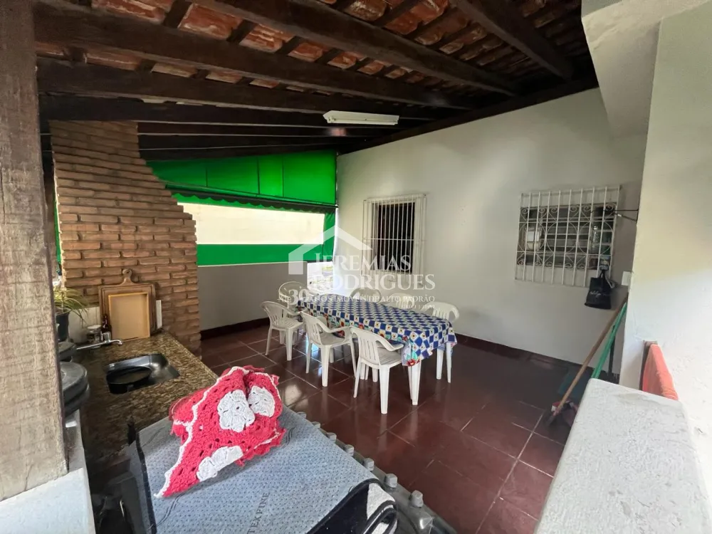 Casa com 3 dormitórios, 235 m² - Centro - Pindamonhangaba/SP