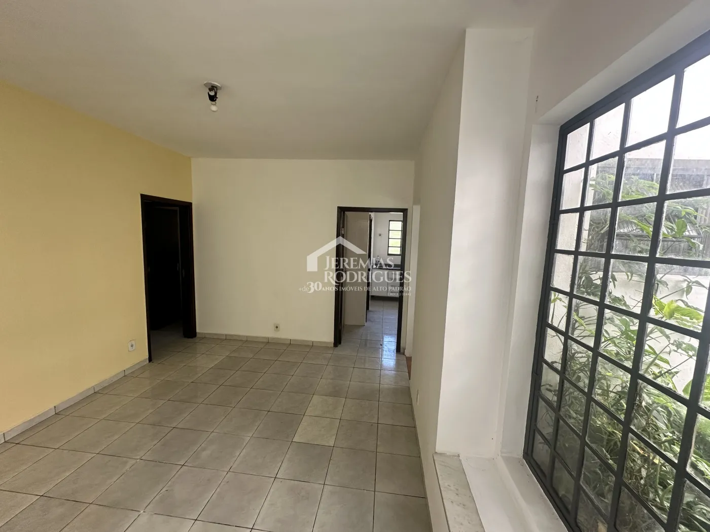 Casa para venda com 3 dormitórios no bairro Lessa em Pindamonhangaba/SP