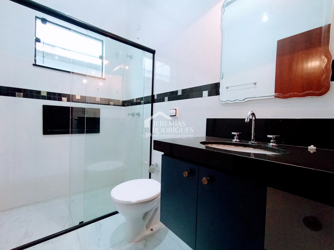 Casa para venda e locação com 3 dormitórios, no Condomínio Colonial Village II em Pindamonhangaba/SP