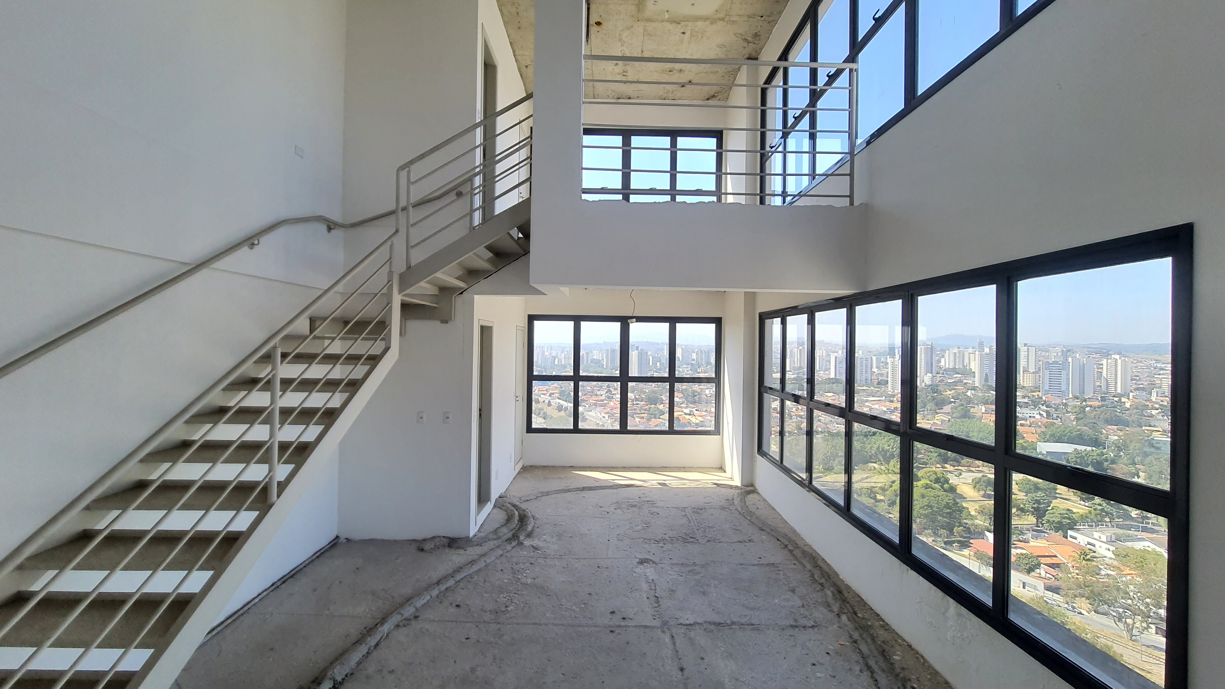 Sala comercial duplex à venda, 74 m² no Edifício The One Office Tower em Taubaté/SP.