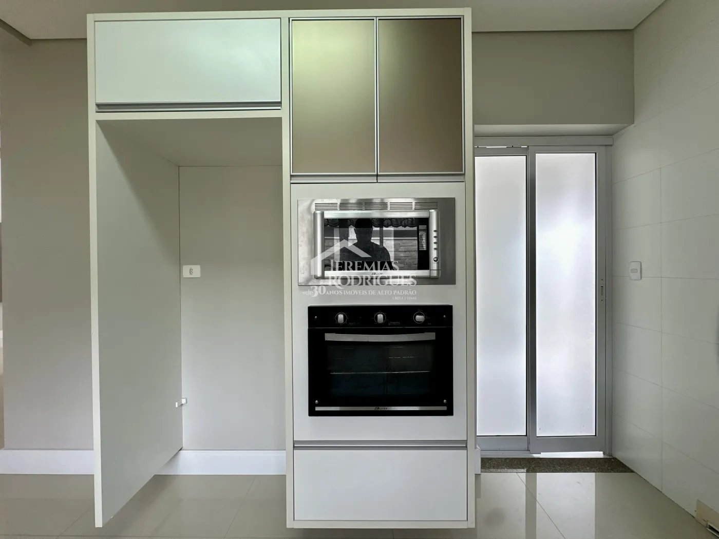 Casa com 3 dormitórios, 237 m² - Campos do Conde Chamboard - Tremembé/SP.