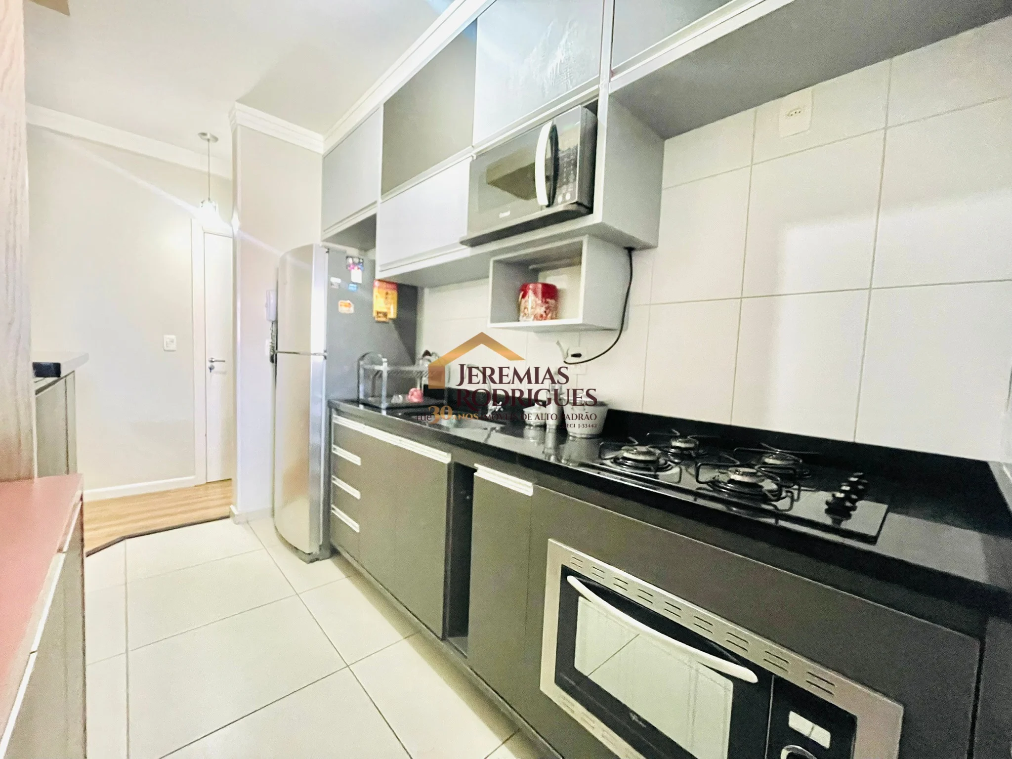 Apartamento à venda no Edifício Maison em Taubaté/ SP.