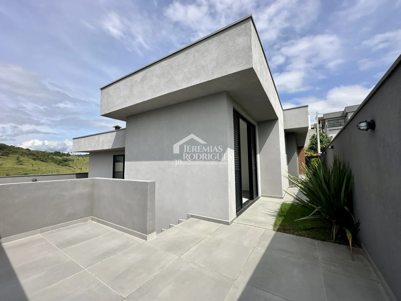 Casa para venda e locação com 3 suítes no Condomínio Cyrela Landscape em Taubaté/SP.