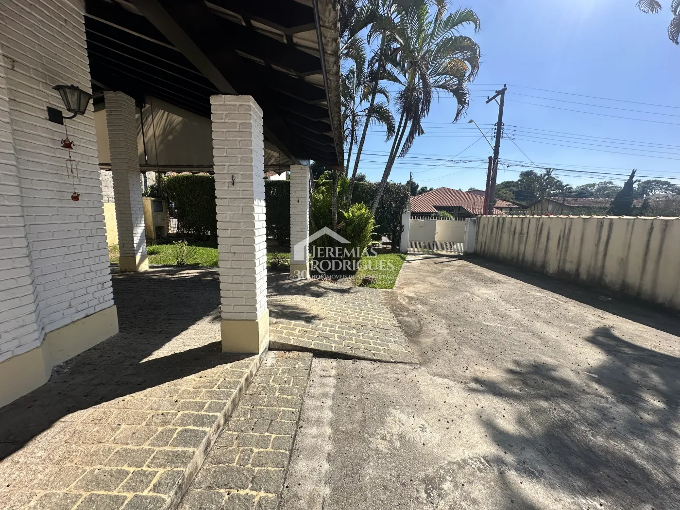 Casa para venda com 3 dormitórios no bairro Lessa em Pindamonhangaba/SP