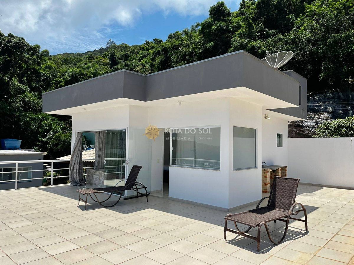 Casa Vista Mar com Piscina Privativa 4 Dormitórios e 4 Vagas em Araça Porto Belo SC — foto 8
