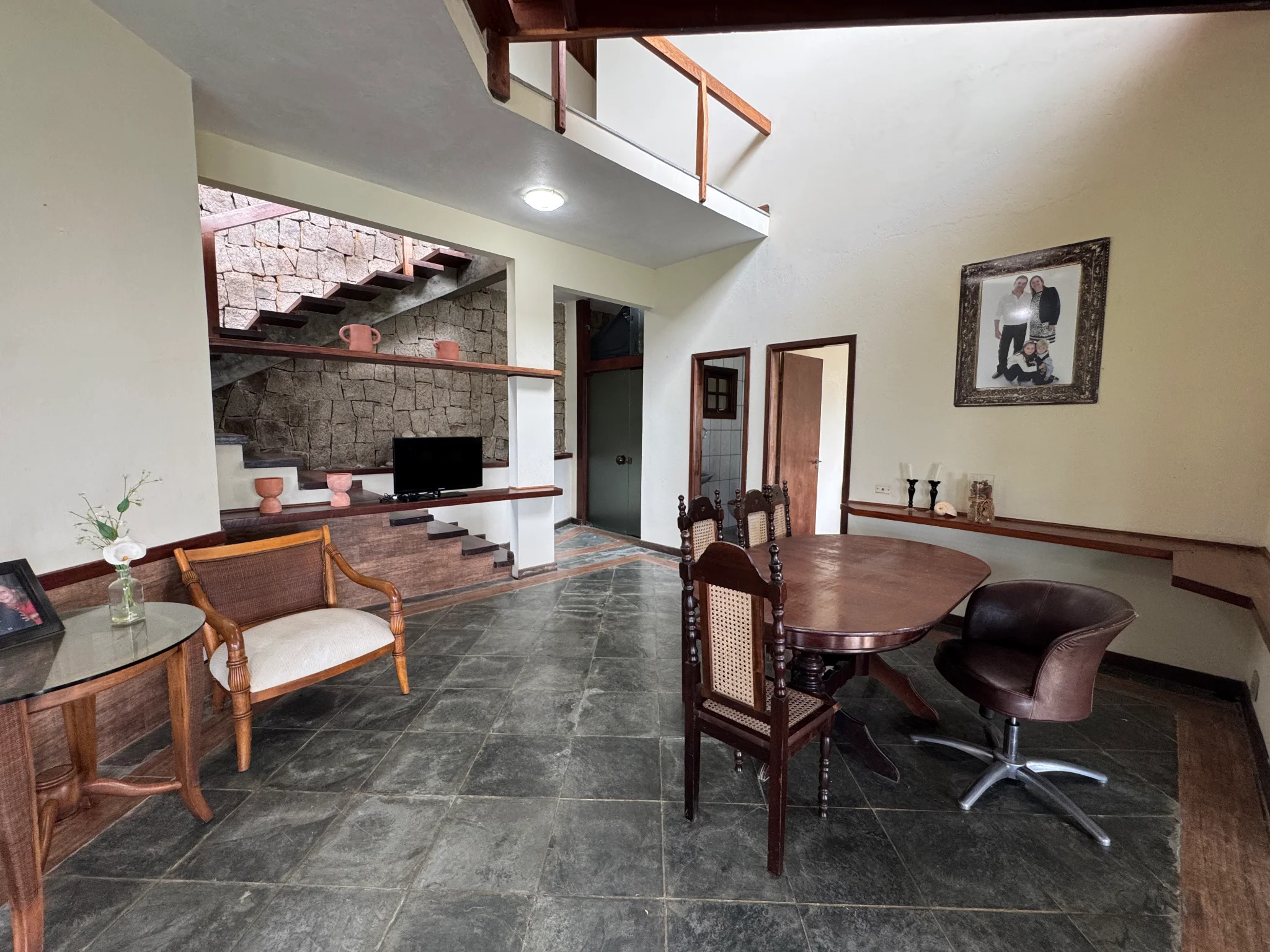 Casa à venda com 5 dormitórios no Condomínio Ponta das Toninhas em Ubatuba/SP. 