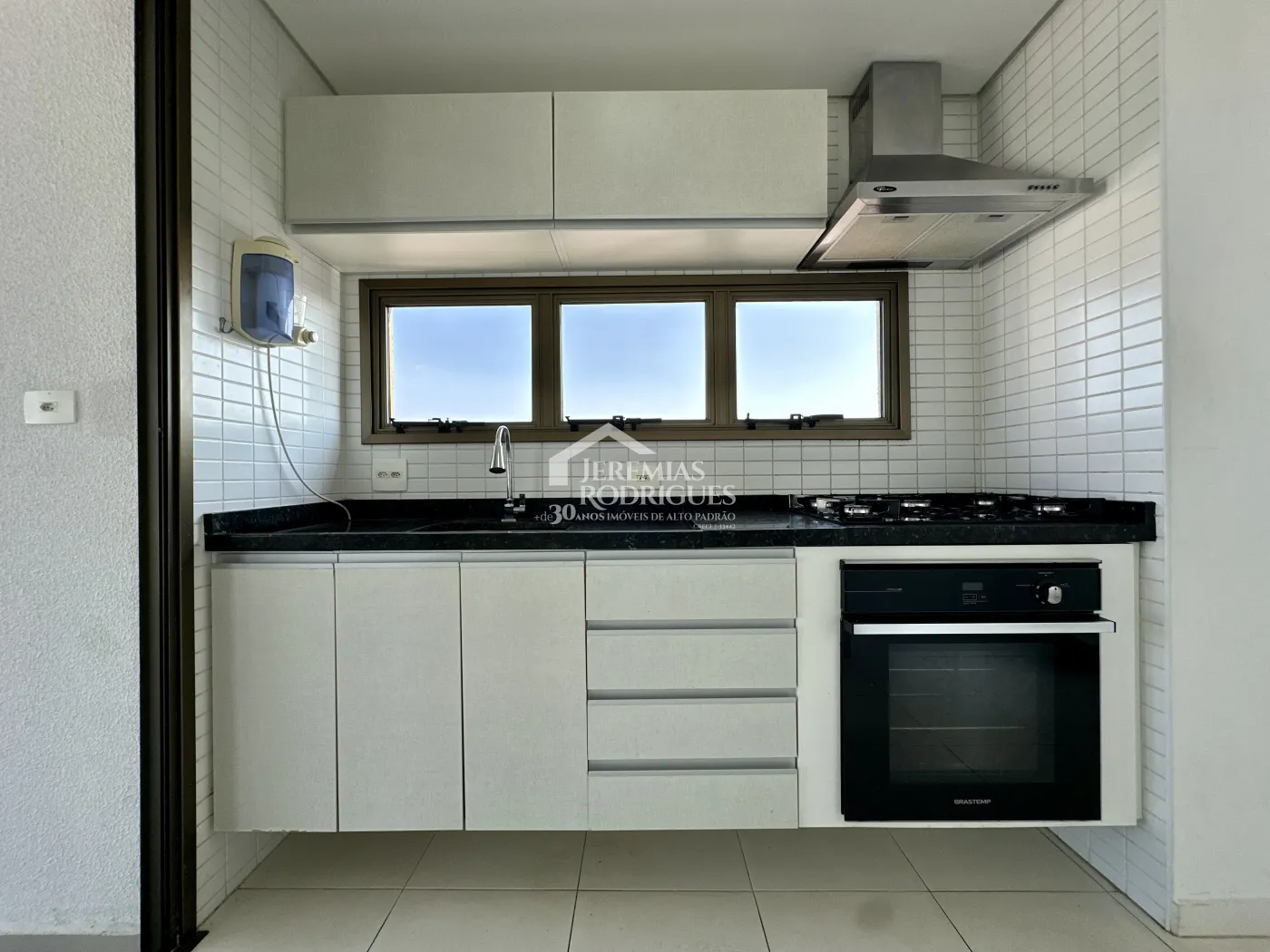 Apartamento com 3 dormitórios, 125 m² - Edifício Jabuticabeiras - Taubaté/SP.