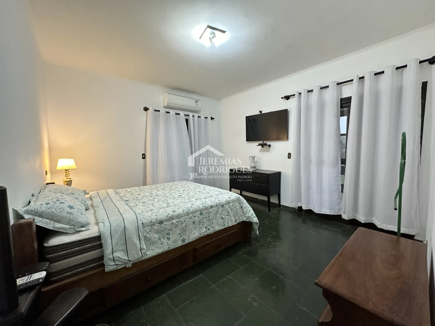 Haras à venda com 112.500 m² em Santa Isabel/SP.