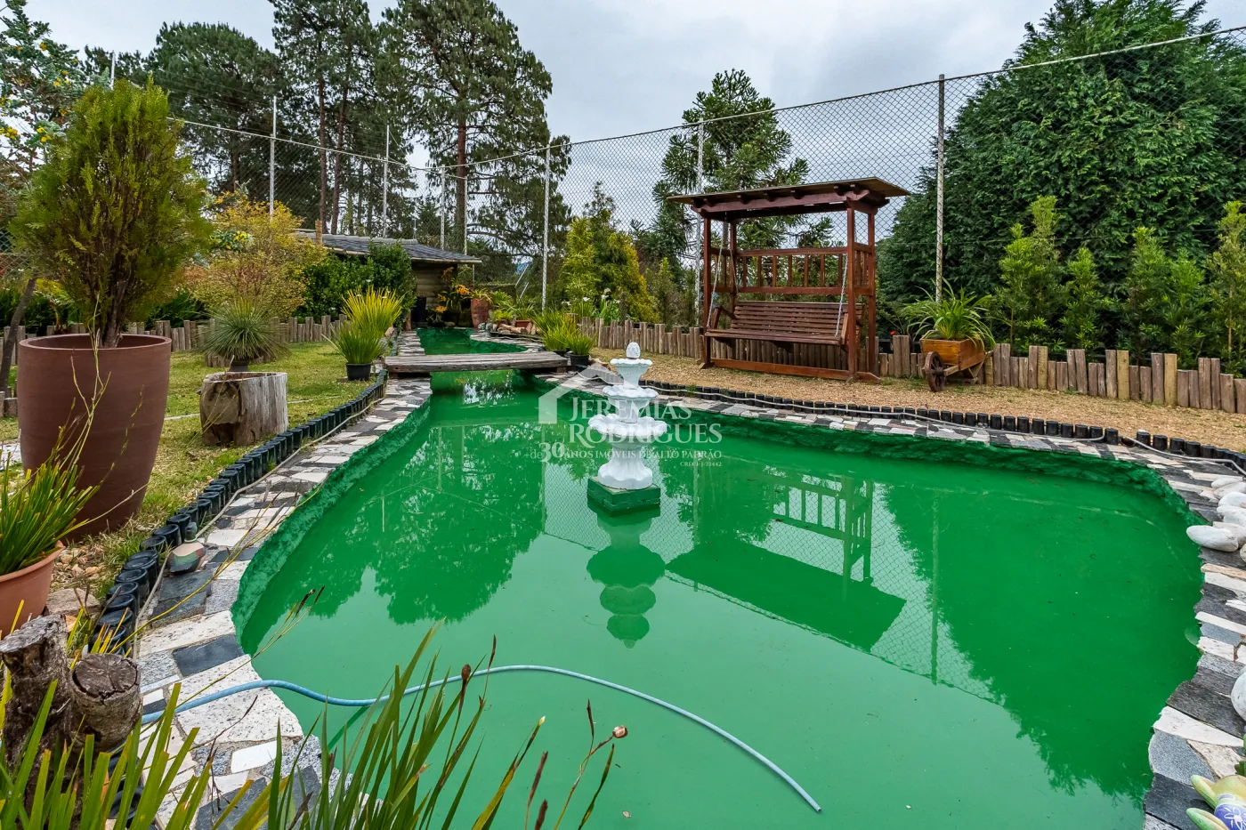 Casa com 5 suítes, 950 m² - Alto do Capivari - Campos do Jordão/SP