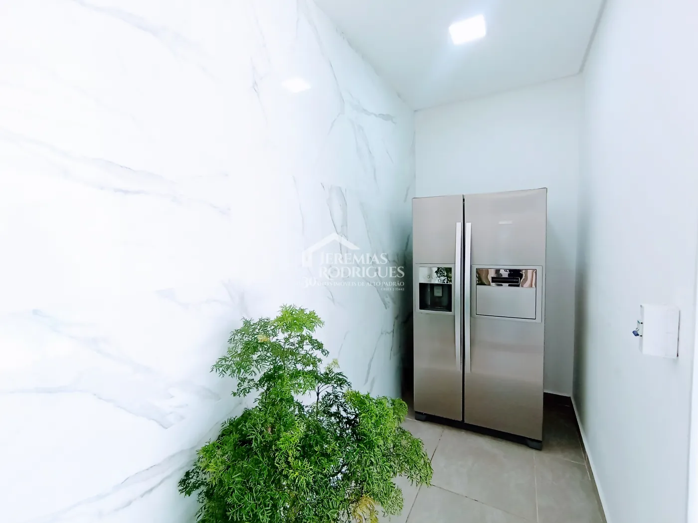 Casa à venda com 4 suítes no Condomínio Altos da Serra VI em São José dos Campos/SP