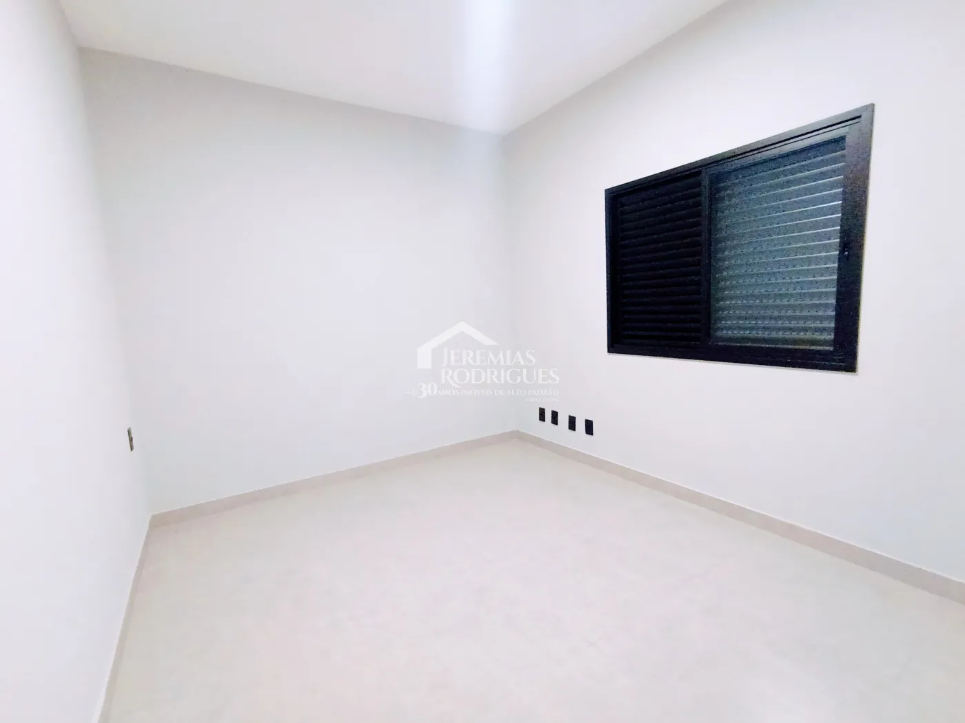 Casa para venda e locação com 3 dormitórios no Condomínio Campos do Conde II - Chambord em Tremembé/SP