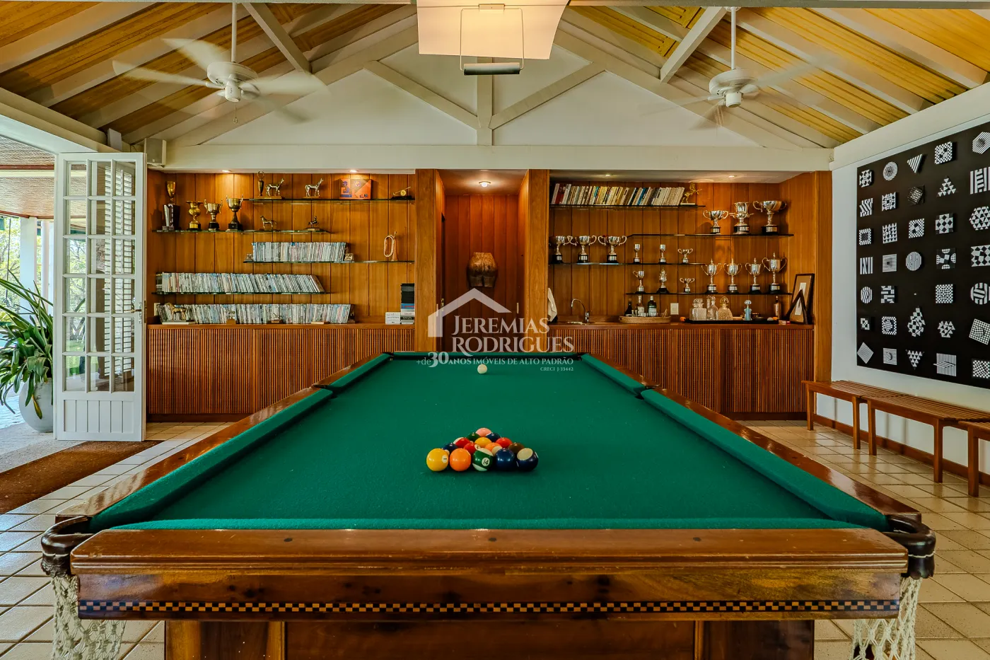 Fazenda à venda com 3.389.000,00 m² em Piraí/RJ.