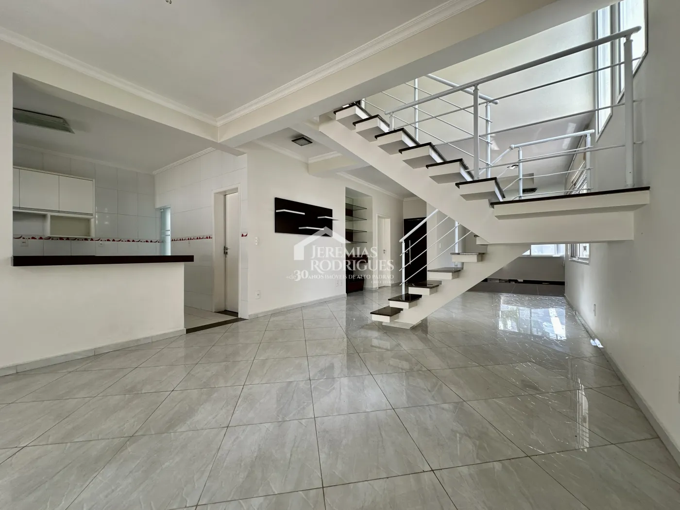 Casa para venda e locação com 4 suítes no Condomínio Campos do Conde II em Tremembé/SP