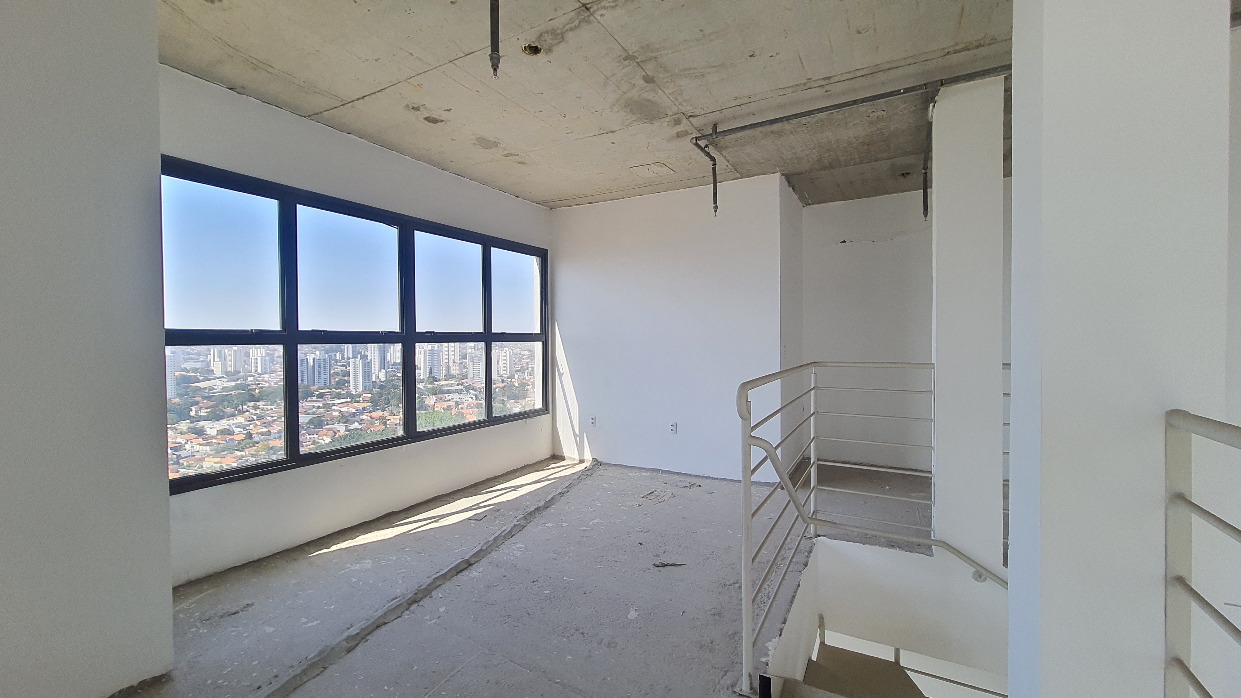 Sala comercial duplex à venda, 144 m² no Edifício The One Office Tower em Taubaté/SP.