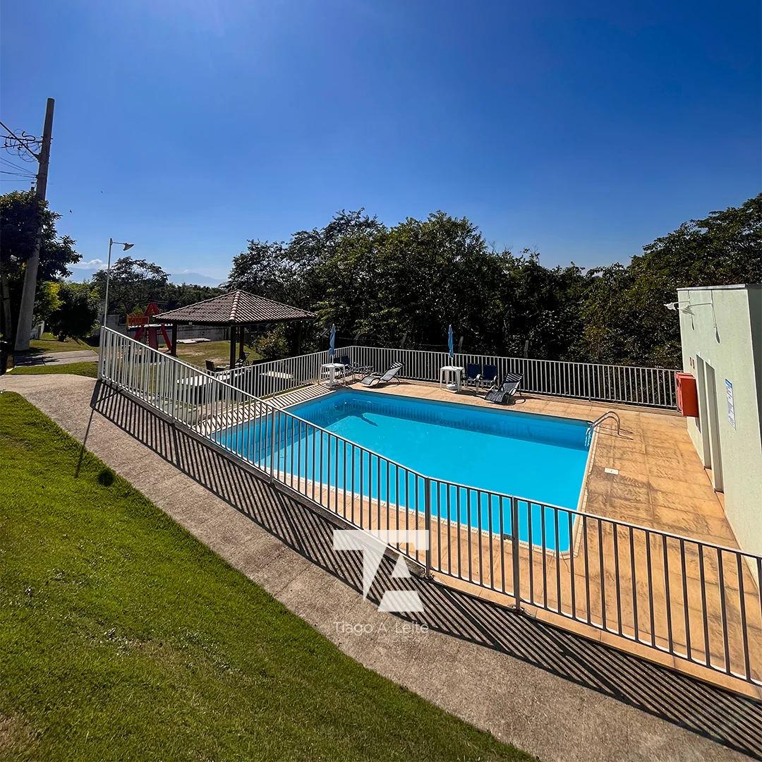 Casa nova com 3 dormitórios à venda em condomínio fechado no Jardim Cristina em Pindamonhangaba/SP