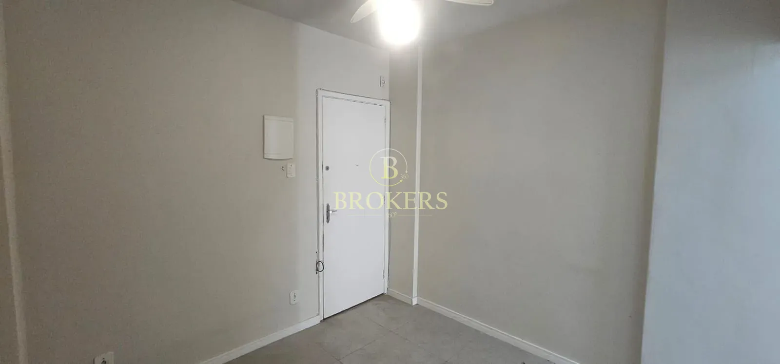 Sala a venda, Rua Visconde de Pirajá - Ipanema. Sala com 32m² Melhor trecho da rua. — foto 3
