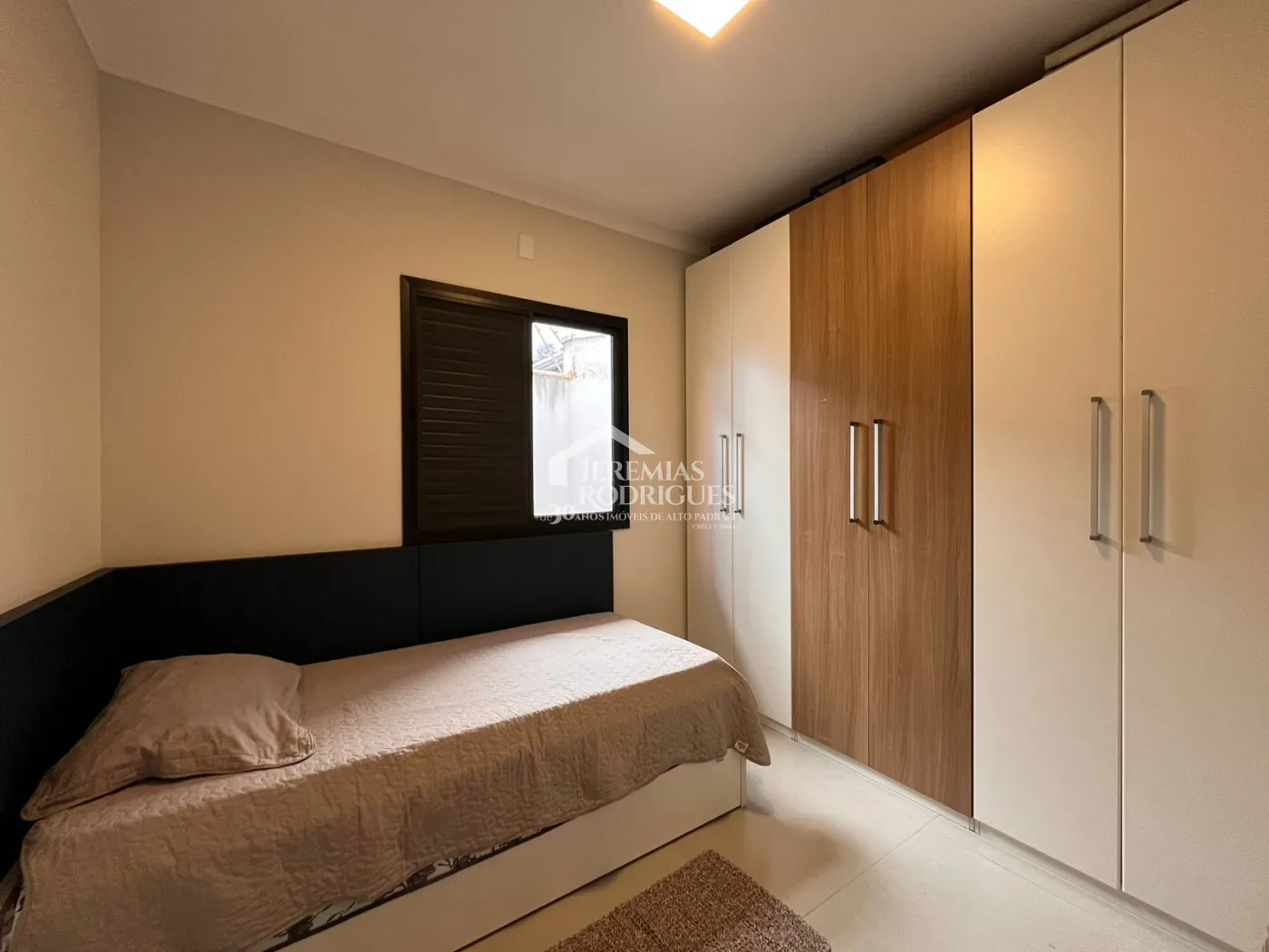 Casa à venda com 3 dormitórios no Condomínio Jardim de Alah em Taubaté/SP