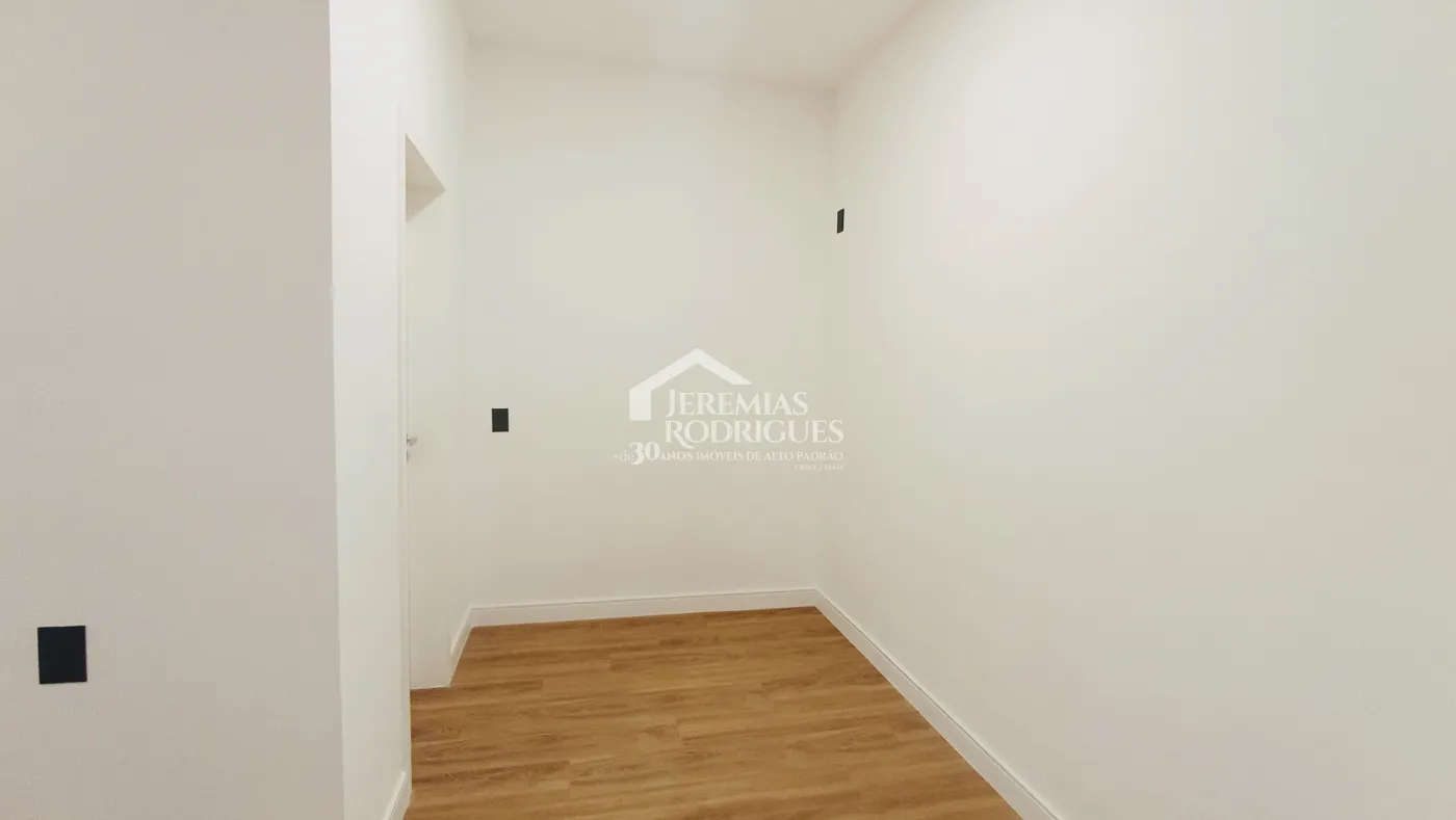 Casa à venda com 4 dormitórios no Condomínio Terras de San Marco em Taubaté/SP.