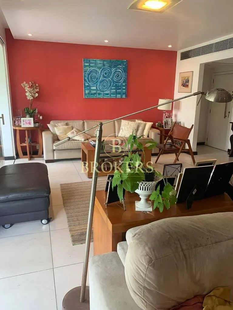 Apartamento à venda Rua Cosme Velho - Cosme Velho. Varanda, 4 quartos, sendo 2 suítes, 3 vagas na e — foto 1