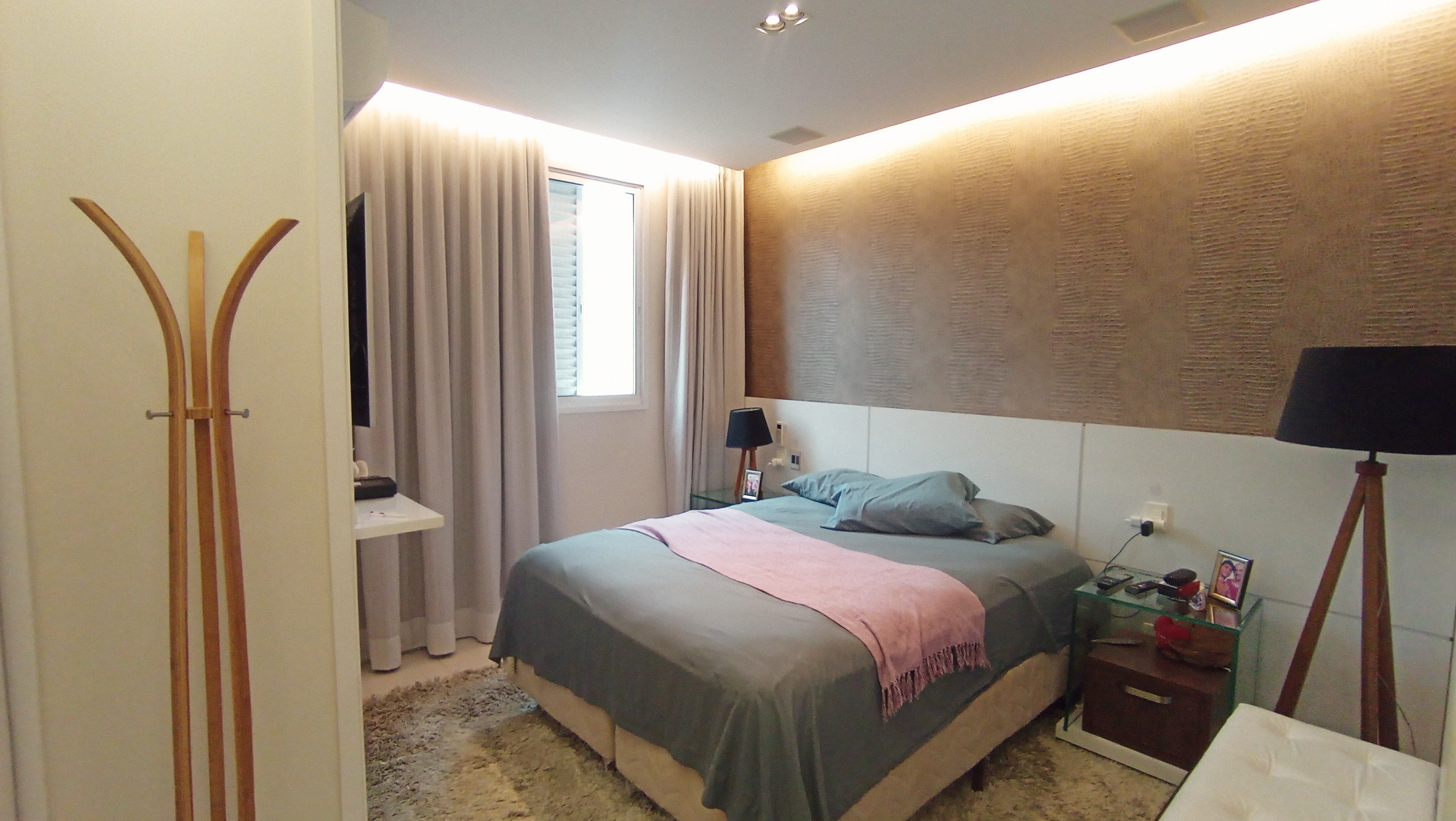 Apartamento à venda com 3 suítes no Condomínio Renaissance em Taubaté/SP.