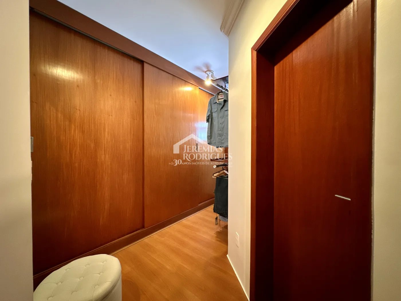 Casa com 3 suítes, 386 m² - Condomínio Taubaté Village - Taubaté/SP