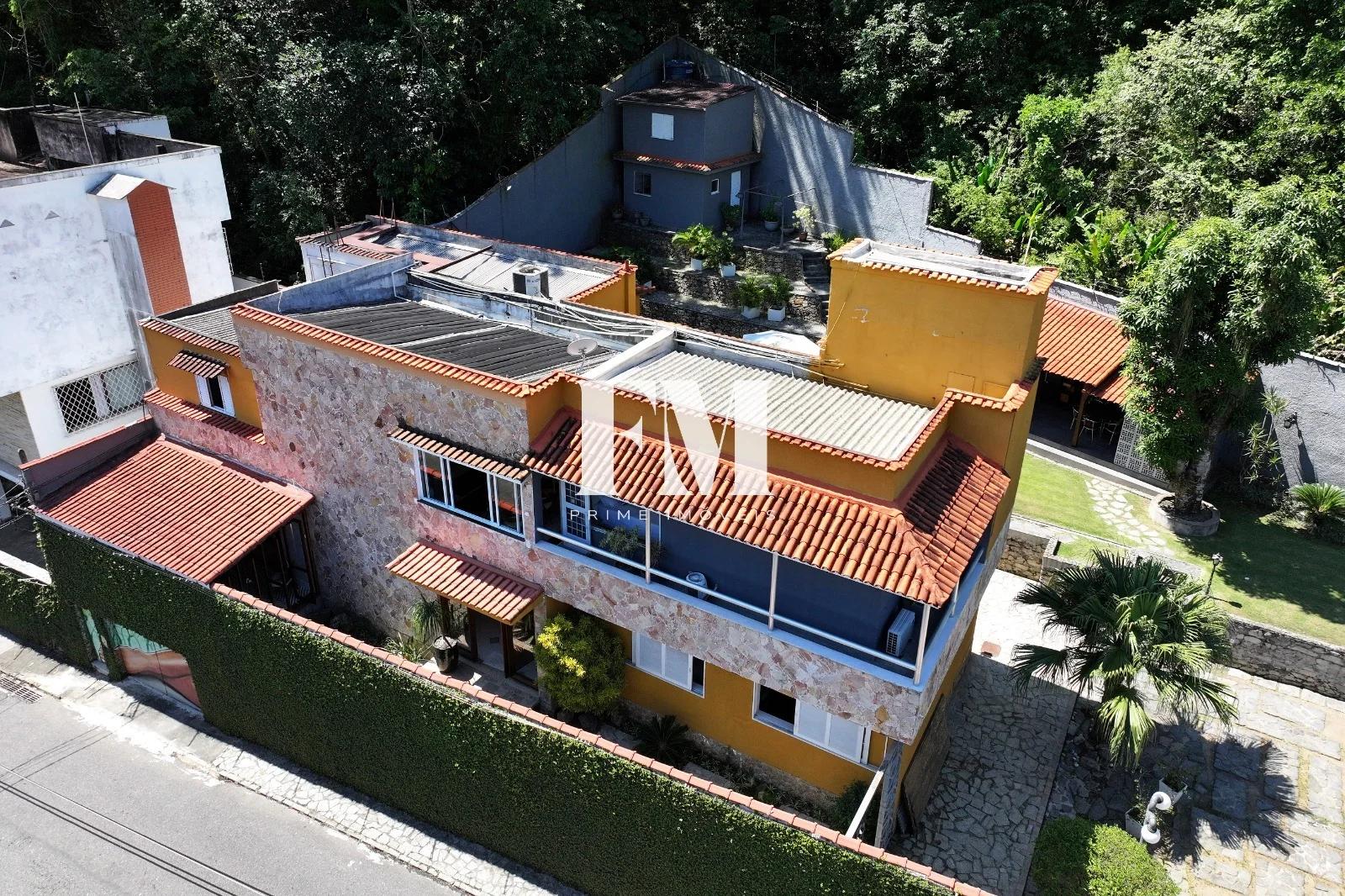 Santa Teresa | 6 Quartos (3 Suítes) | 1.100m² de Terreno com Piscina e Vista para a Natureza - foto 69